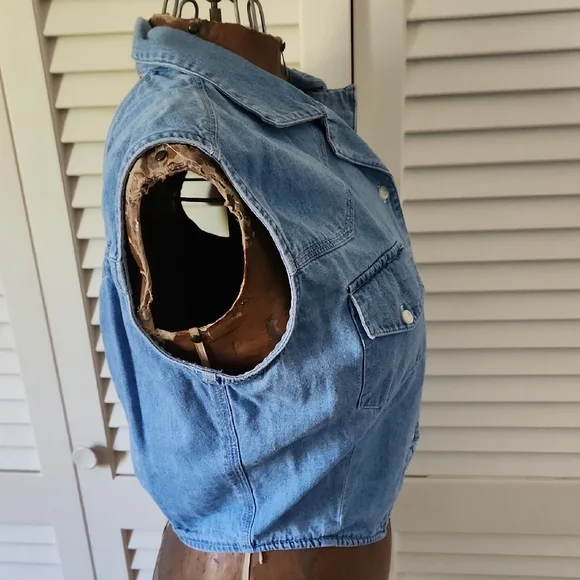 Bonjour Vintage Light Blue Denim Cut Out Cropped Vest - Picture 4 of 9